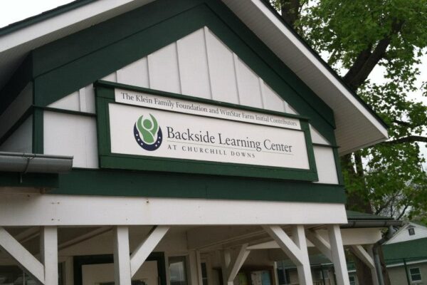 Backside-Learning-Center-Web.jpg