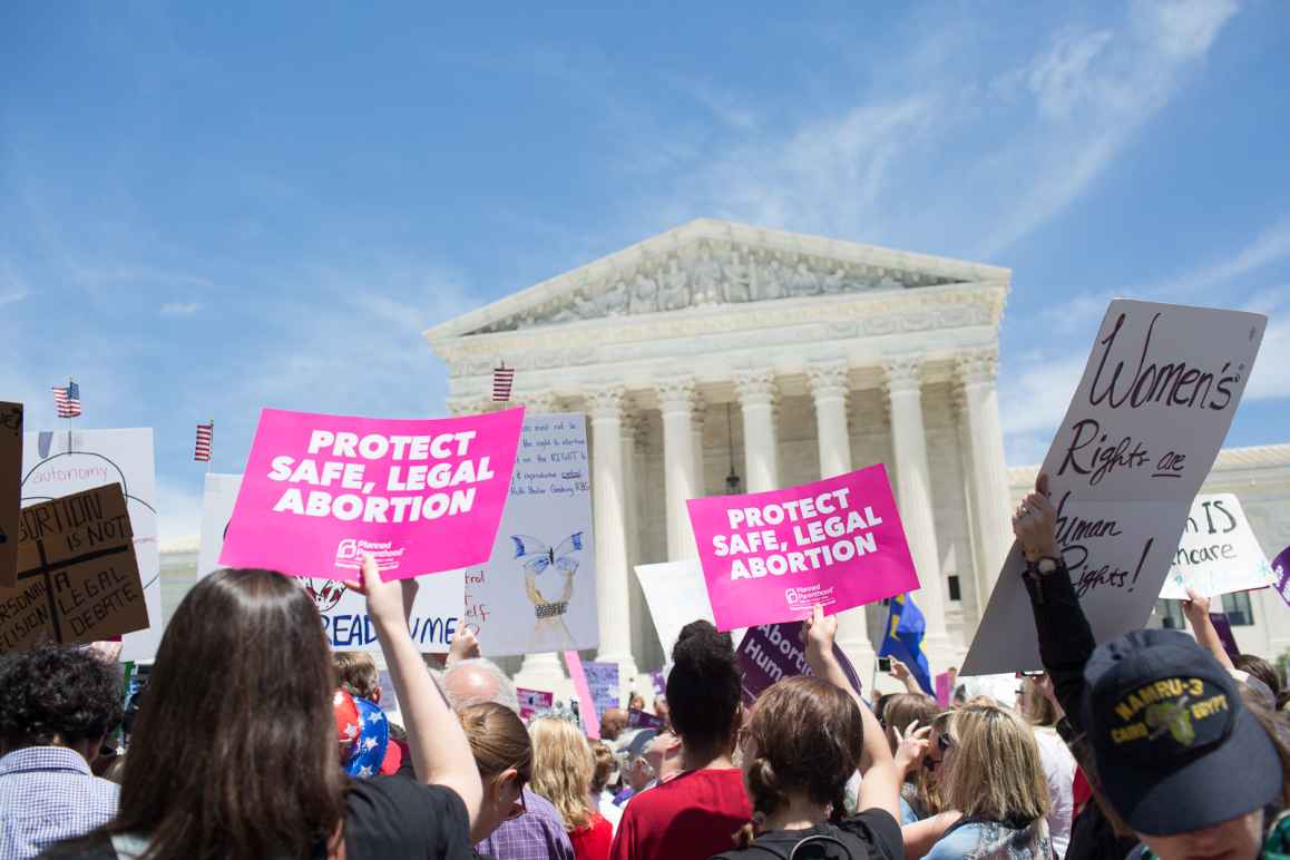 Protesters at SCOTUS for Abortion Rights